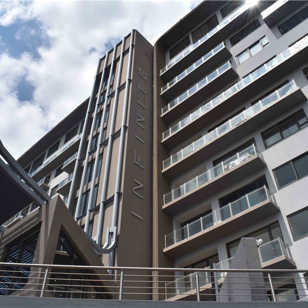 Bedfordview - Owner Semigrated Large 62m² 1 Bed Apartment 