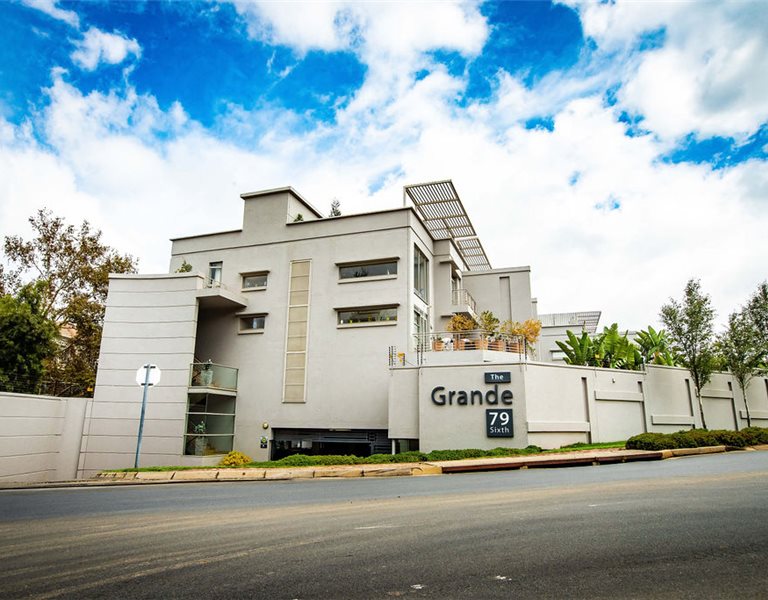 SS The Grande (233/2006), 79, 6th Road, Hyde Park Property Ref