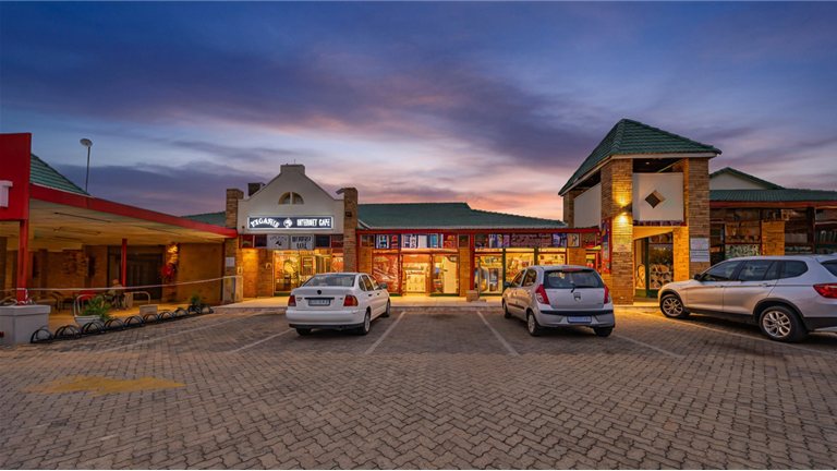 Article Image for Doornpoort Village Square Neighbourhood Centre Going On Auction – 21 May