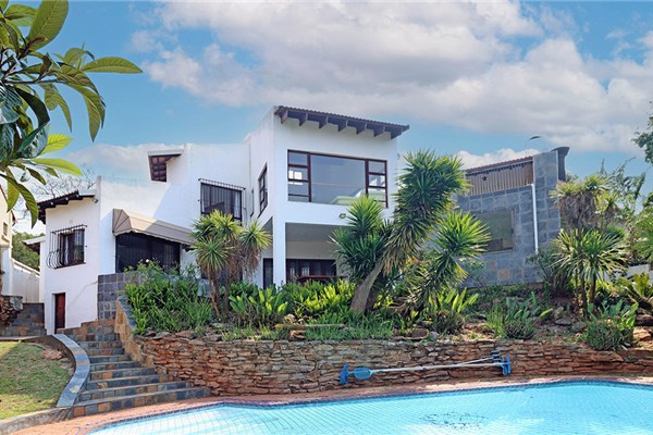5 Bedroom Family Home with Panoramic Views