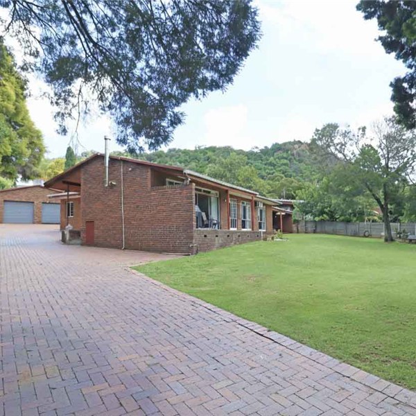 11 Edward Place , Mondeor - Property Ref: f108646, Johannesburg, Gauteng