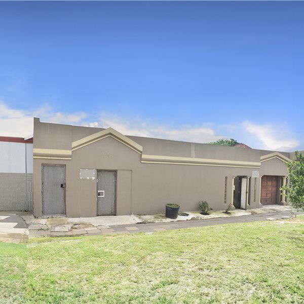 Residential Auction - 201 Tramway Street