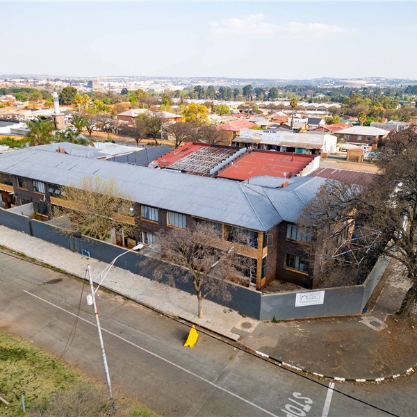Pam's Philerni Court, 48 Lismore Avenue , Crosby - Property Ref: f108859, Johannesburg , Gauteng