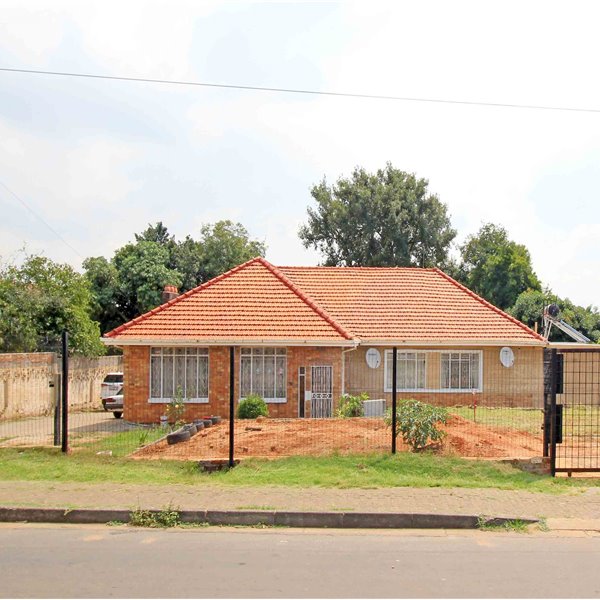 509 Louis Botha , Savoy Estate - f108105, Johannesburg , Gauteng